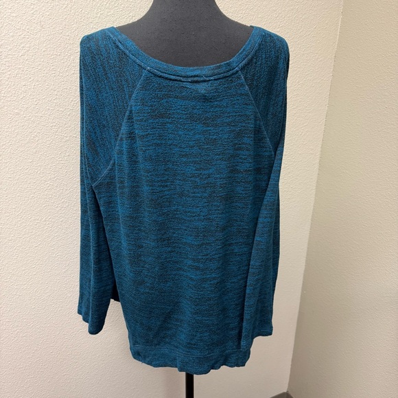 Juicy Couture Teal Sparkle Embellished Top XL Soft Knit Long Sleeve Casual Chic - Picture 5 of 9